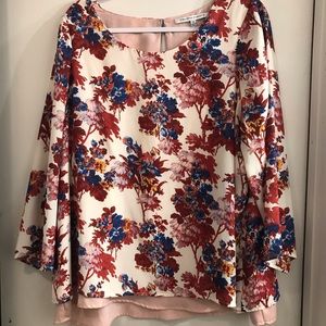 Floral pullover blouse